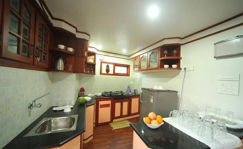 Meridian Houseboat, Alleppey 5